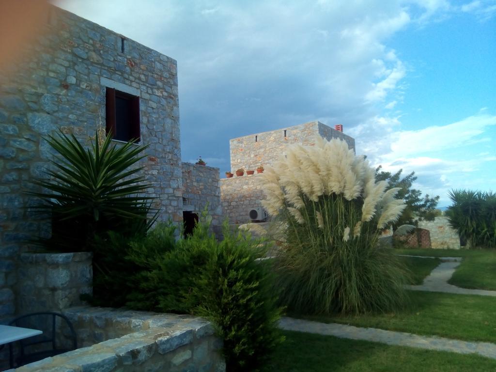 Villa Ktima Petalea à Gythio Extérieur photo