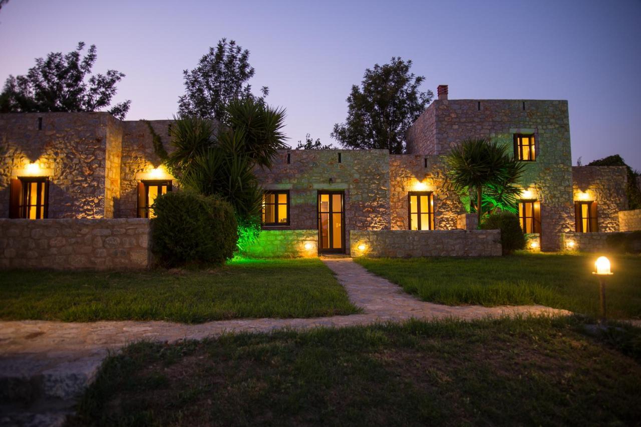 Villa Ktima Petalea à Gythio Extérieur photo