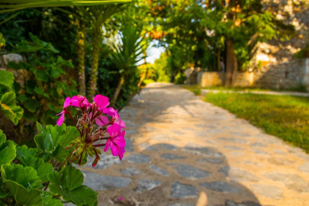 Villa Ktima Petalea à Gythio Extérieur photo