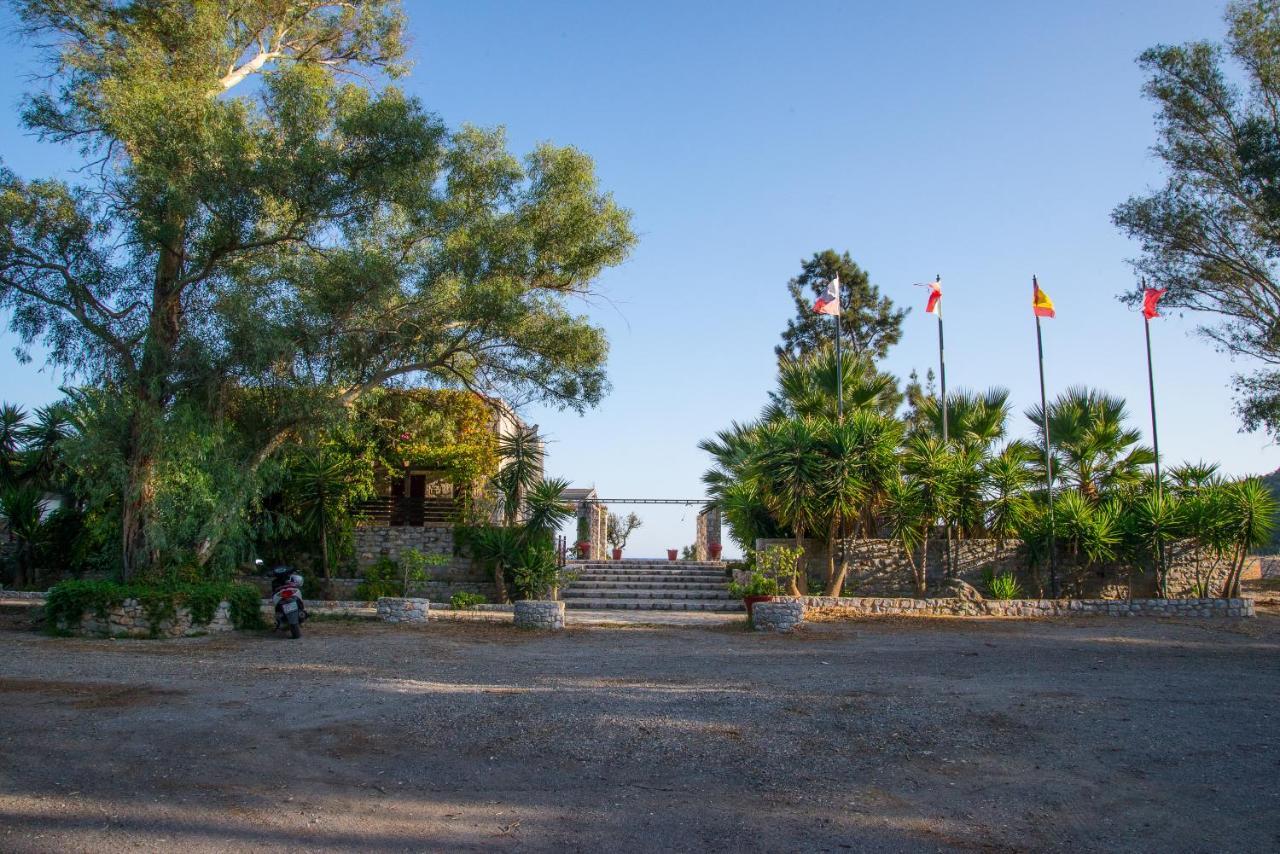 Villa Ktima Petalea à Gythio Extérieur photo